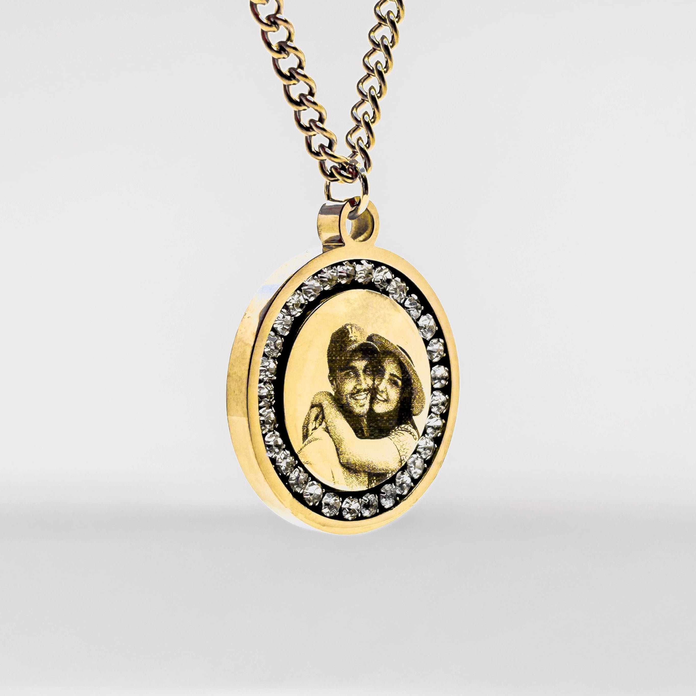 Personalized Zircon Round Necklace - Photo