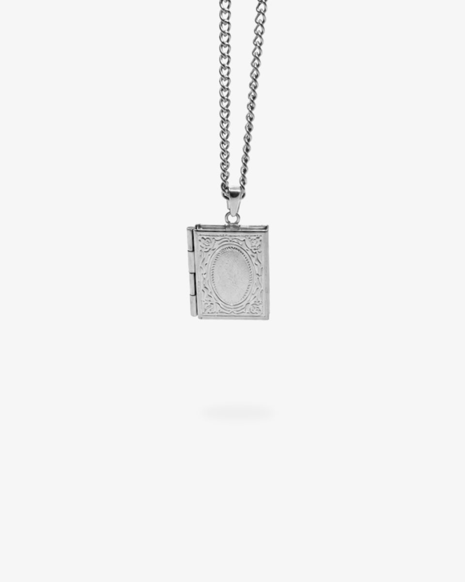 Colar com Pendente Livro