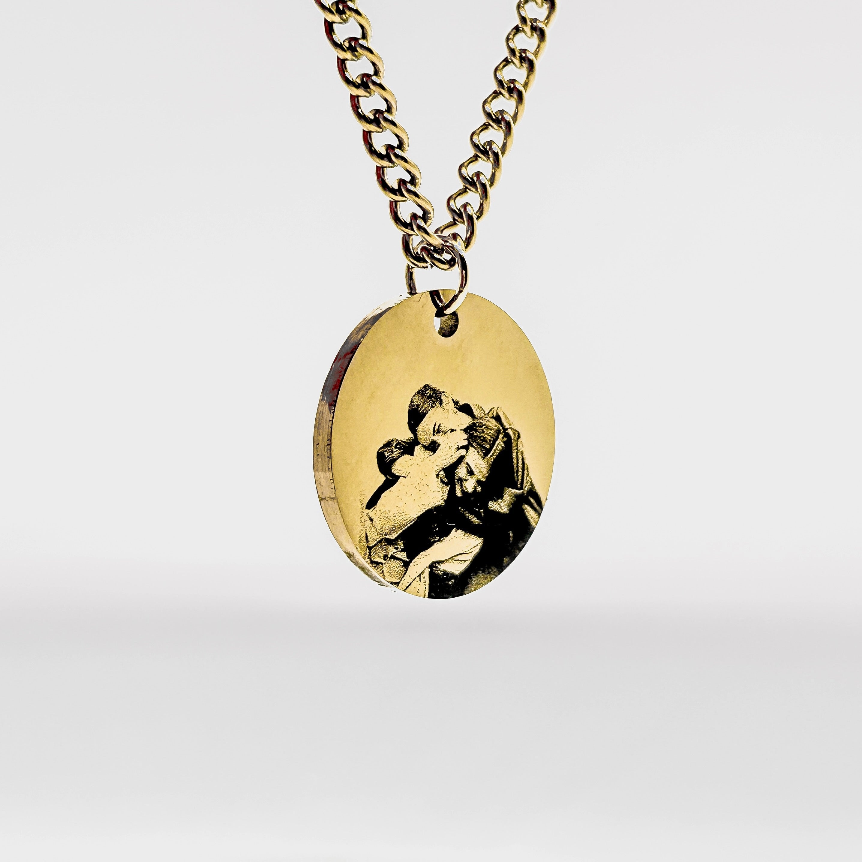 Personalized Round Necklace - Photo