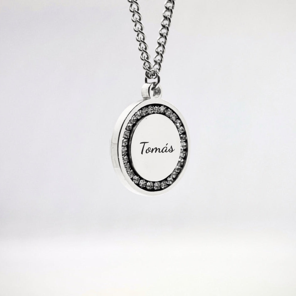 Personalized Zircon Round Necklace - Text